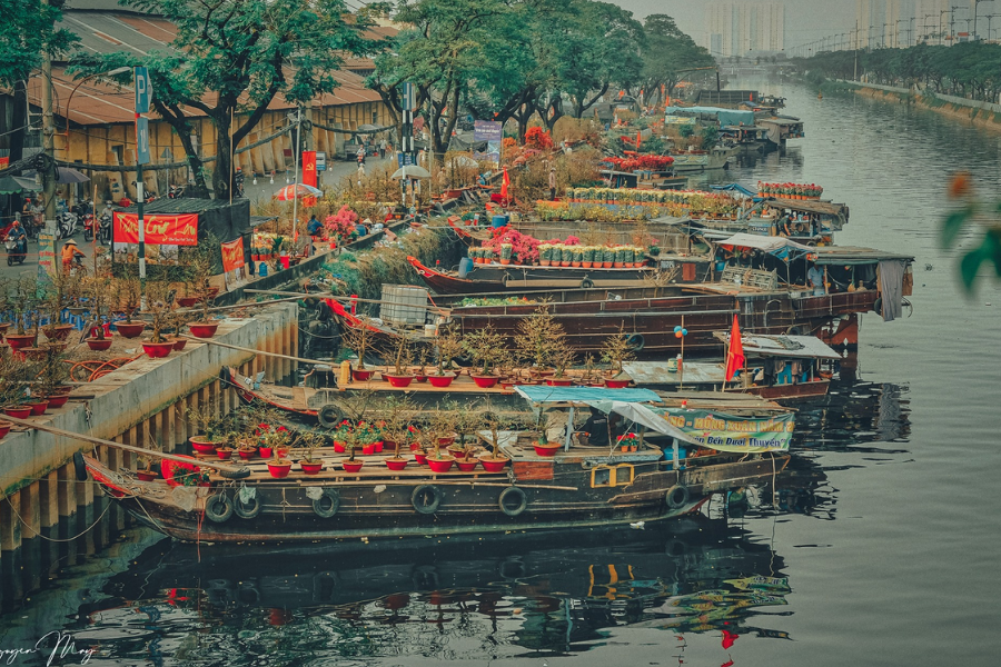 Kinh nghiệm du lịch thành phố Hồ Chí Minh - Sài Gòn nhộn nhịp, đông đúc