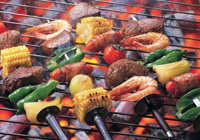 Xiên nướng tưởng chừng quen thuộc đôi khi ‘ngán’ kia lại có sức hút lạ kỳ