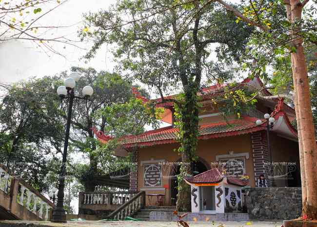 Núi Bà Rá – Hồ Thác Mơ