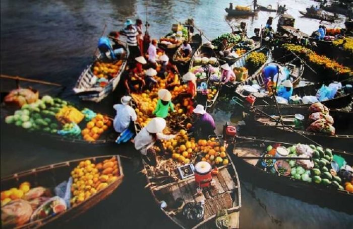 Chợ nổi Trà Ôn