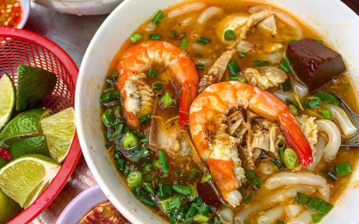 Bánh canh Sài Gòn