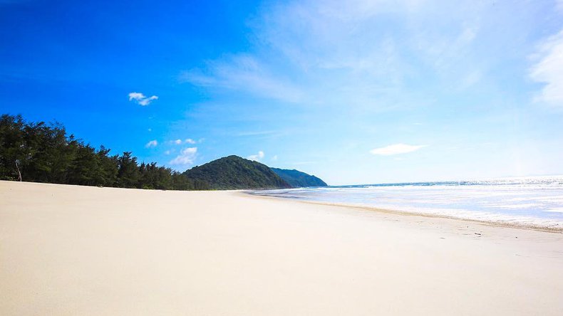 Minh Chau Beach