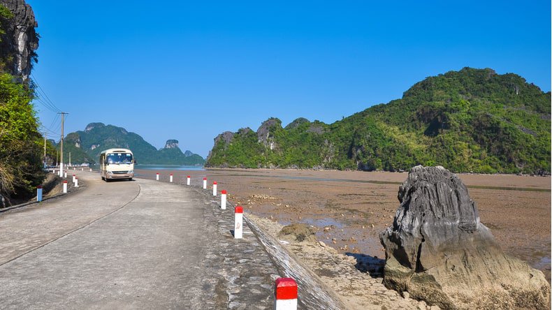 Bus goes from the pier to Cat Ba Island