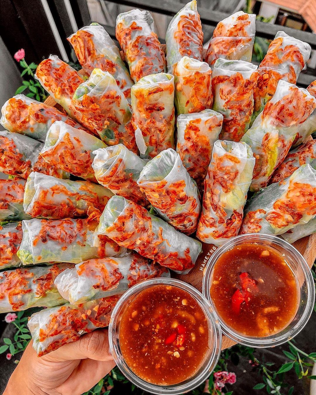 6 Mouthwatering Wraps to Savor in Ho Chi Minh City 9 Bo Bia - Photo: @hetmydiscovery