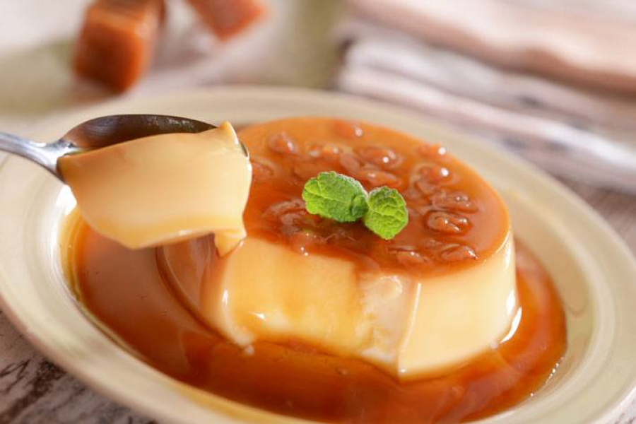 5 Must-Try Street Vendors in Hanoi 7 Caramel - Photo: Meta