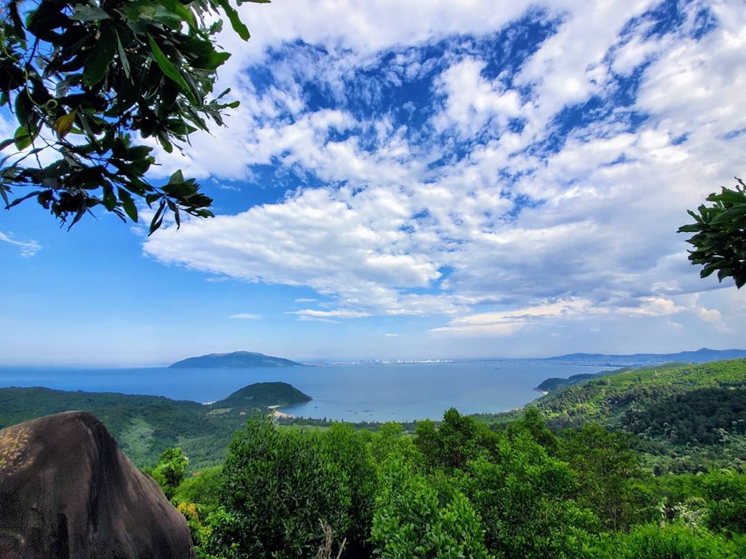 Biking Bliss: Experience Vietnam's Top Cycling Destinations 14 Hai Van Pass - Photo: @hungxuang