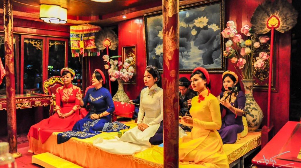 The Enchanting World of Vietnamese Traditional Music 2 imperial20music ijhonbv