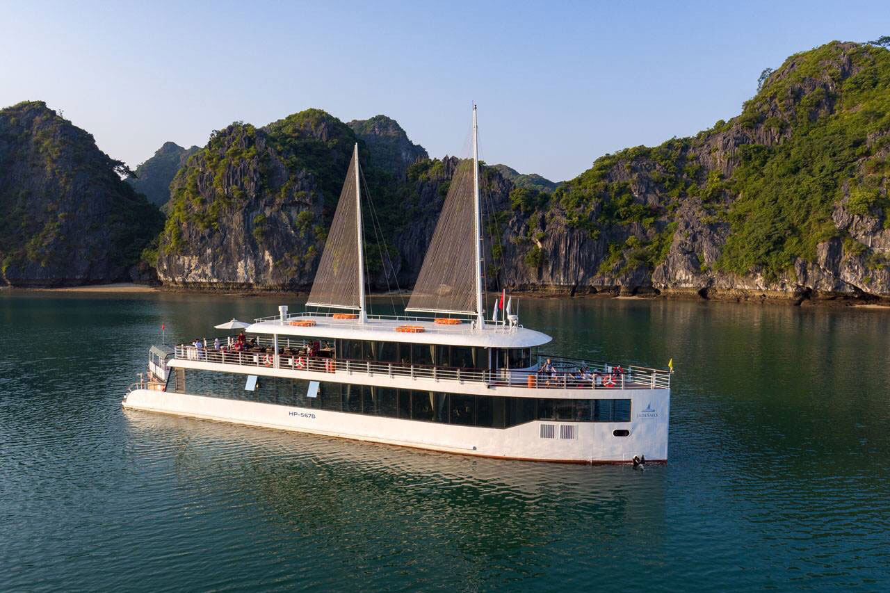 The Five Best Cruise Trips of Halong Bay: A Travellers' Choice 9 Jade Sails