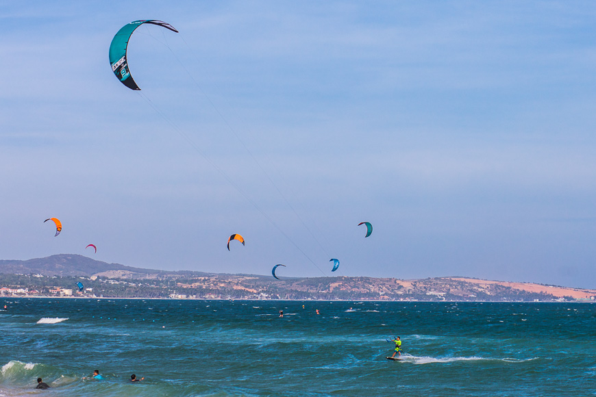 Kiteboarding schools in Mui Ne