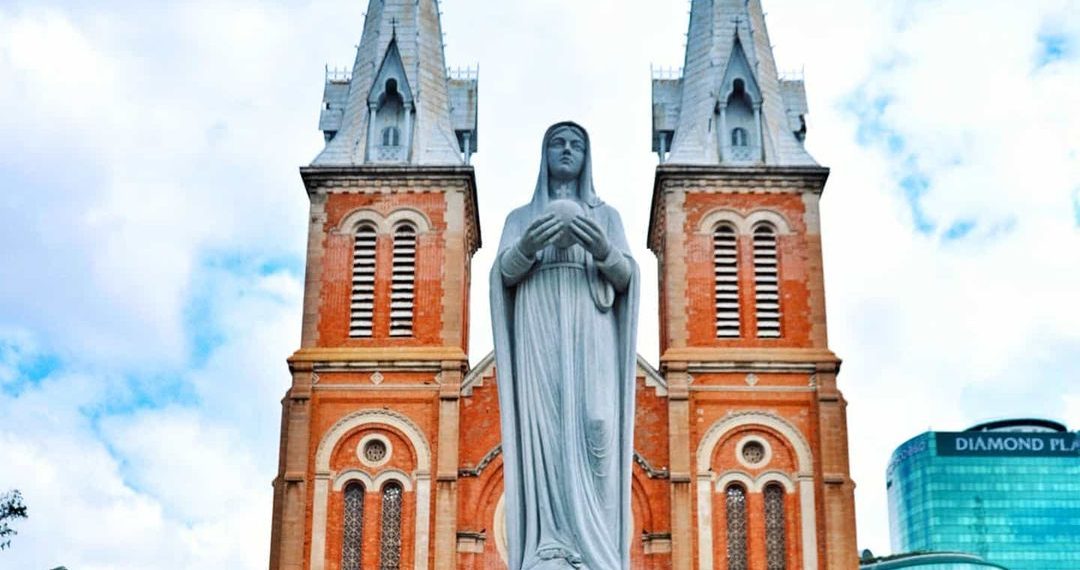 Discovering Roman Catholicism in Vietnam 4 notre20dame20cathedral