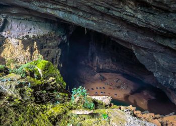 best caves in phong nha