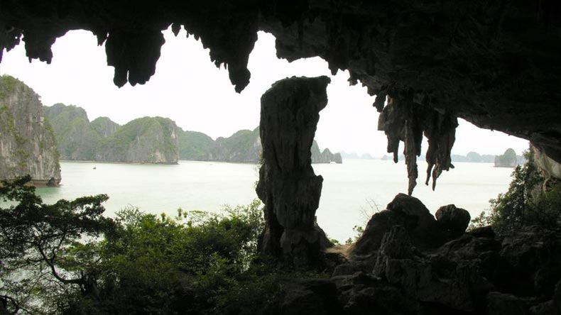 Trinh Nu Cave