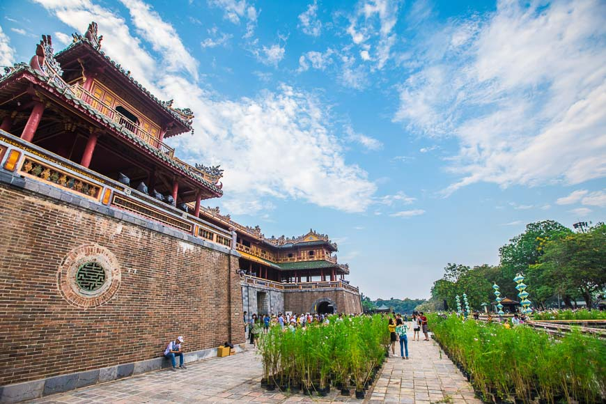 Inside the Life of Vietnam's Last Emperor 14 Vietnam Dynasties