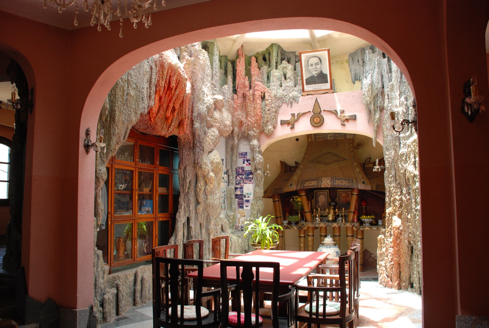 Hang Nga Guesthouse (Crazy House) 6 Photo: uniqhotels.com
