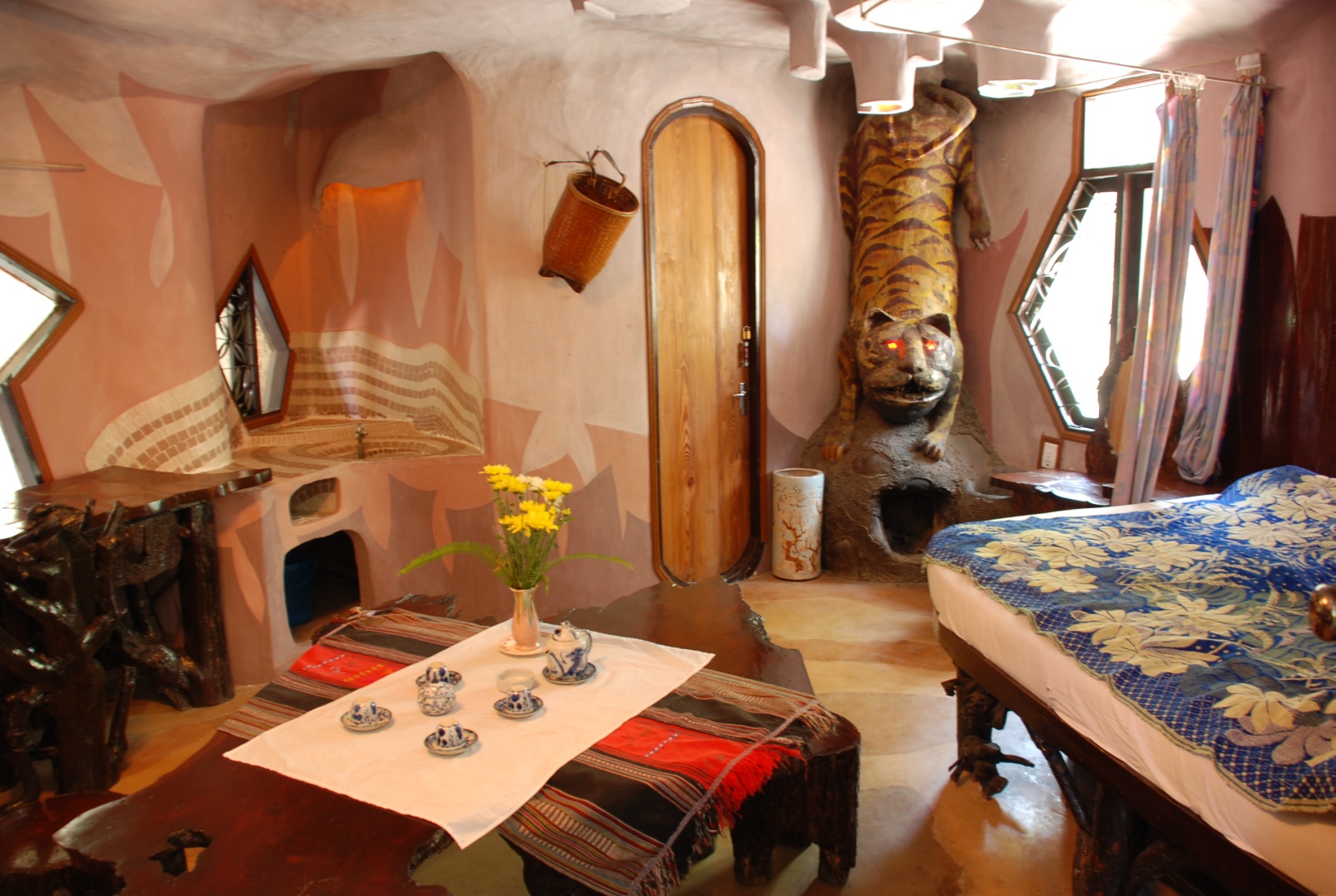 Hang Nga Guesthouse (Crazy House) 7 Photo: dreamstime.com