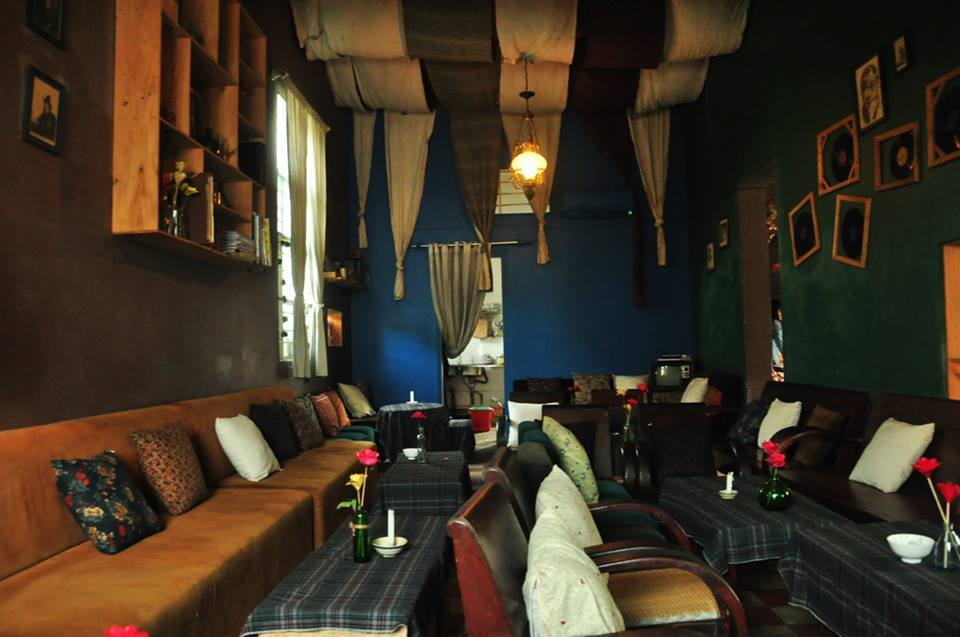 A Romantic Coffee Shop